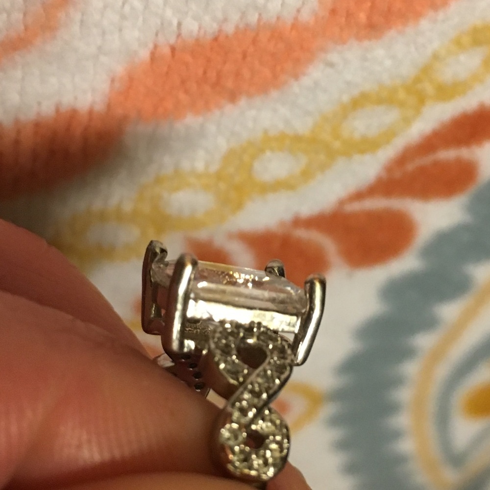 Beautiful ring! - Picture 7 of 7
